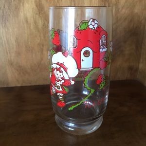 Adorable Vintage Strawberry Shortcake Glass 🍓